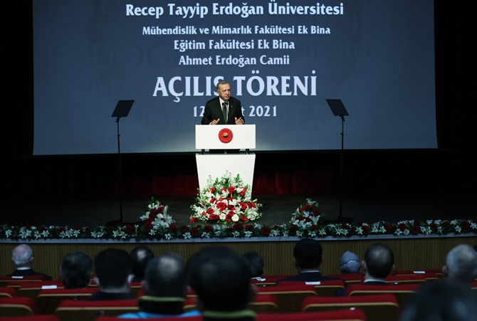 Cumhurbaşkanı Erdoğan, RTEÜ'de 2 Fakültenin Ek Binasının Açılışını  5