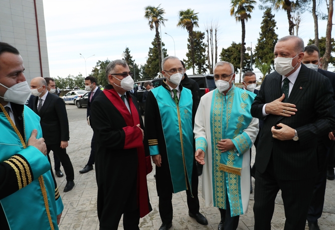 Cumhurbaşkanı Erdoğan, RTEÜ Rektörlüğünü ziyaret etti 1