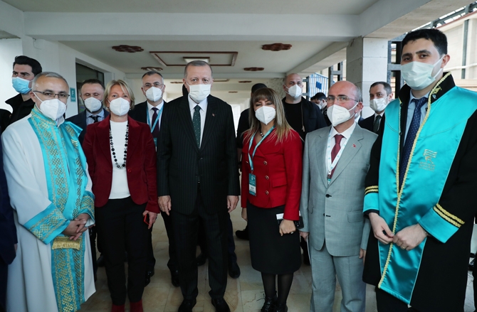 Cumhurbaşkanı Erdoğan, RTEÜ Rektörlüğünü ziyaret etti 5