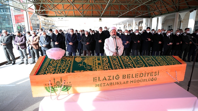 Cumhurbaşkanı Erdoğan, Hafız Nazırlı'nın cenaze namazına katıldı 1