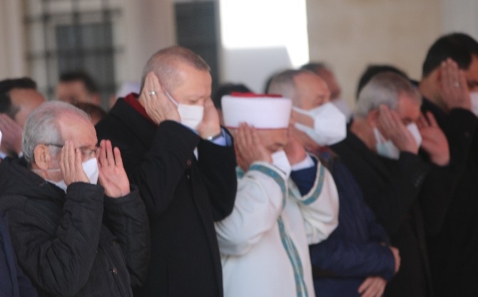 Cumhurbaşkanı Erdoğan, Hafız Nazırlı'nın cenaze namazına katıldı 2