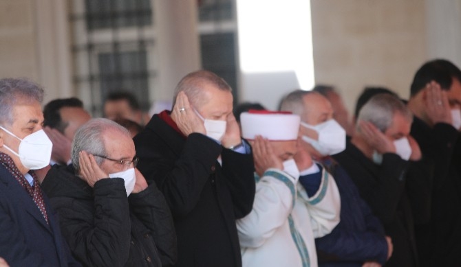 Cumhurbaşkanı Erdoğan, Hafız Nazırlı'nın cenaze namazına katıldı 3