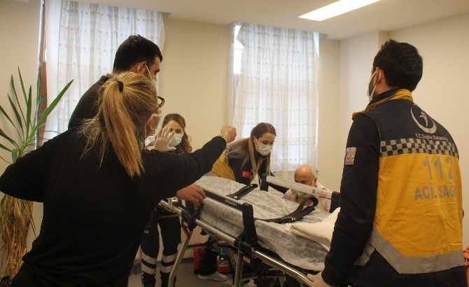 Rize'de Sağlık Personellerine Gerçeğini Aratmayan Uygulamalı Eğitim 2
