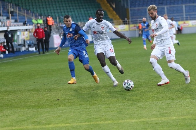 Çaykur Rizespor - Demir Grup Sivasspor Maçından Kareler 20