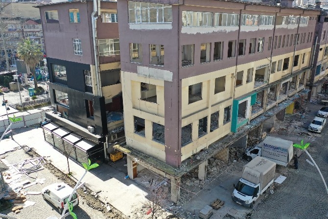 Rize'de Binalar Boşalınca Acı Gerçek Ortaya Çıktı 23