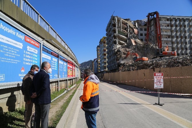 Rize'de Binalar Boşalınca Acı Gerçek Ortaya Çıktı 26