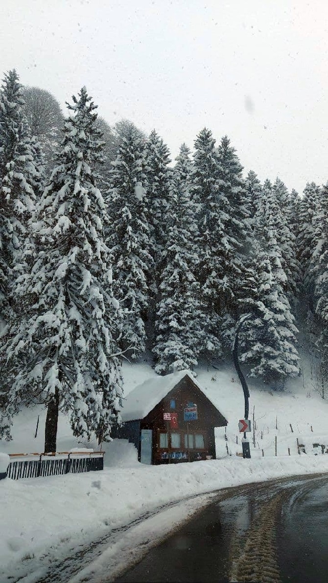 Ayder'de kar yağışı sonrası güzel görüntüler oluştu 10