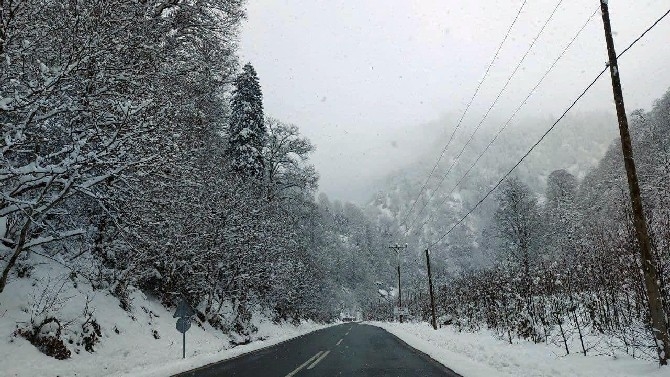 Ayder'de kar yağışı sonrası güzel görüntüler oluştu 9