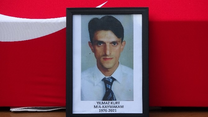 Ölü bulunan Kaymakam Yılmaz Kurt, Trabzon'da son yolculuğuna uğurla 8