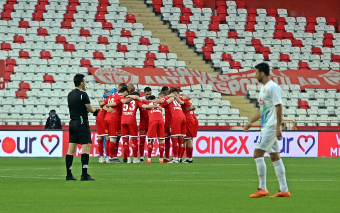 Fraport TAV Antalyaspor - Çaykur Rizespor Maçından Kareler 10