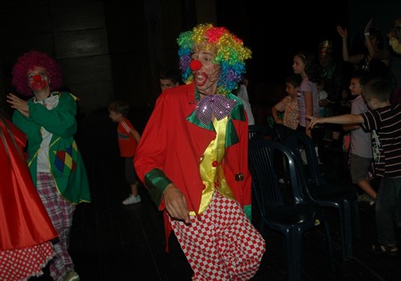 2 Ayrı Program 2 Ayrı Coşku 10