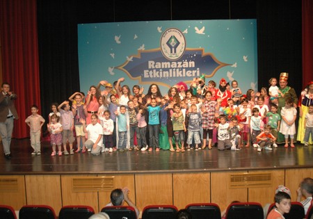 2 Ayrı Program 2 Ayrı Coşku 19