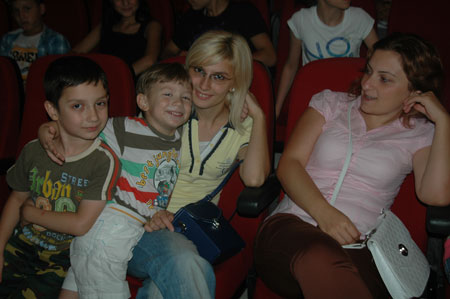 2 Ayrı Program 2 Ayrı Coşku 22