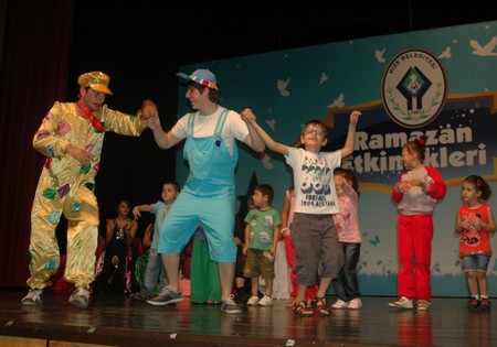 2 Ayrı Program 2 Ayrı Coşku 3