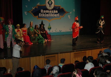 2 Ayrı Program 2 Ayrı Coşku 30