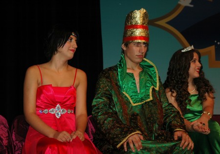 2 Ayrı Program 2 Ayrı Coşku 31