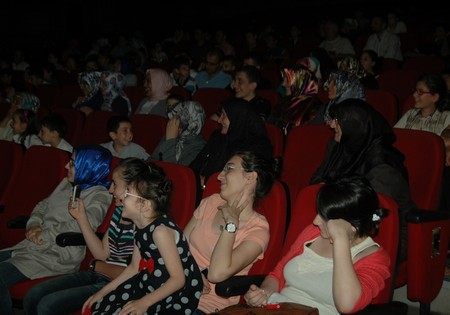 2 Ayrı Program 2 Ayrı Coşku 34