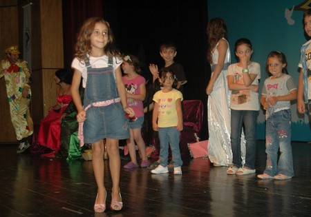 2 Ayrı Program 2 Ayrı Coşku 37