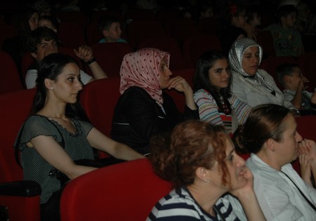 2 Ayrı Program 2 Ayrı Coşku 5