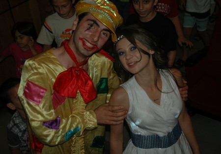 2 Ayrı Program 2 Ayrı Coşku 52