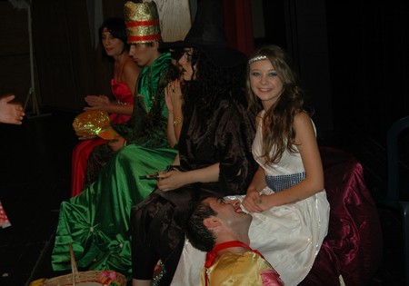 2 Ayrı Program 2 Ayrı Coşku 53