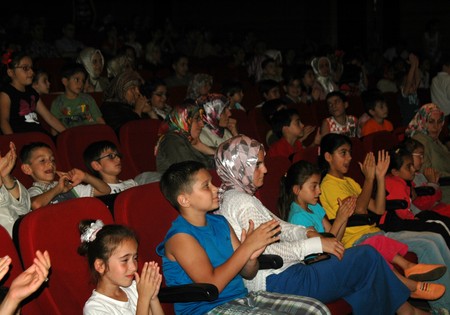 2 Ayrı Program 2 Ayrı Coşku 6