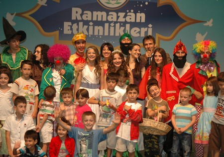 2 Ayrı Program 2 Ayrı Coşku 63