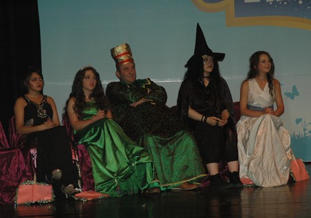 2 Ayrı Program 2 Ayrı Coşku 8