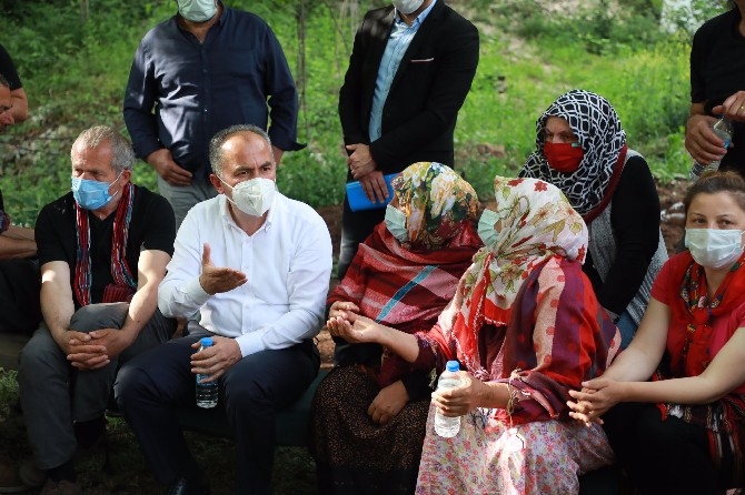 Rize'de 15 belediye başkanı İkizdere'de yapılacak taş ocağına  10