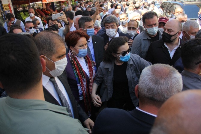 Meral Akşener'in Rize programında arbede çıktı 7