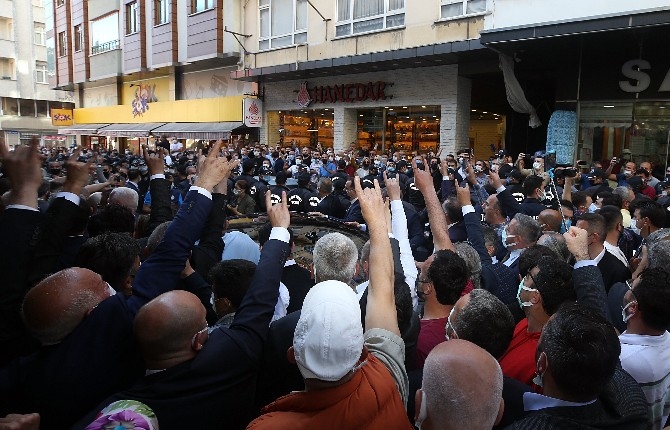 İYİ Parti Genel Başkanı Meral Akşener, Rize'de protesto edildi 11