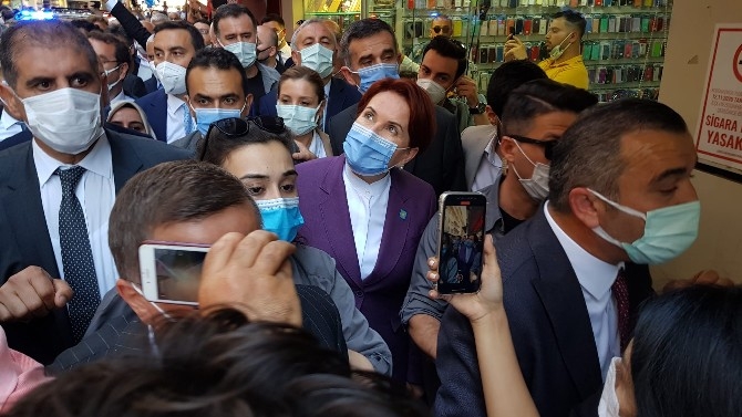 İYİ Parti Genel Başkanı Meral Akşener, Rize'de protesto edildi 21