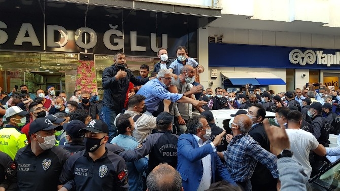 İYİ Parti Genel Başkanı Meral Akşener, Rize'de protesto edildi 26