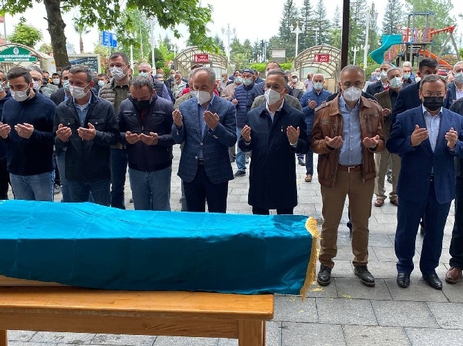 Rize Belediye Başkanı Metin'in Amcası Son Yolculuğuna Uğurlandı 21