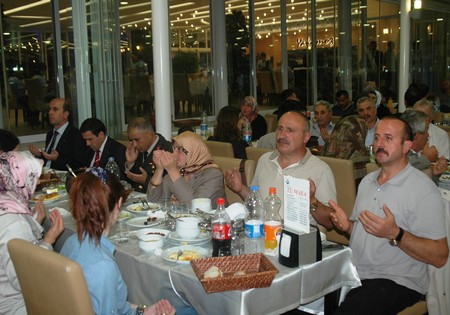 Bakan Yazıcı Şehit Aileleri İftarında 12