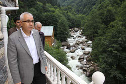 Rize Valisi Nurullah Çakır Ayder'de İncelemede