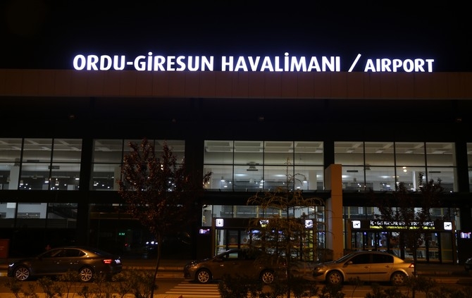 Ordu-Giresun Havalimanı’nda bir uçağa bomba ihbarı 7
