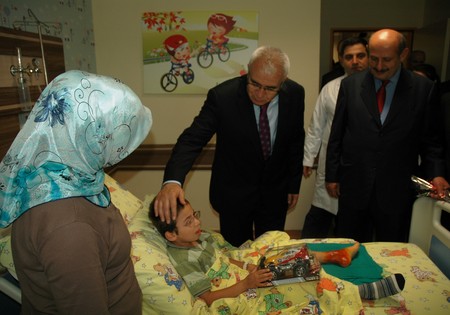Rize Valisi Çakır El Öptü Eli Öpüldü 15
