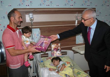 Rize Valisi Çakır El Öptü Eli Öpüldü 16