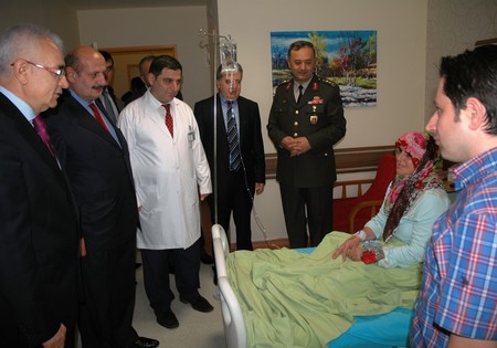 Rize Valisi Çakır El Öptü Eli Öpüldü 23