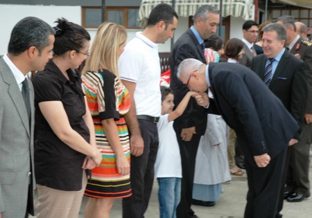 Rize Valisi Çakır El Öptü Eli Öpüldü 28
