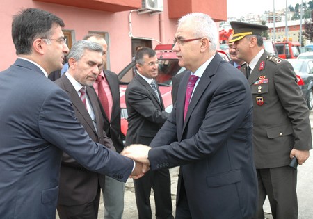 Rize Valisi Çakır El Öptü Eli Öpüldü 37