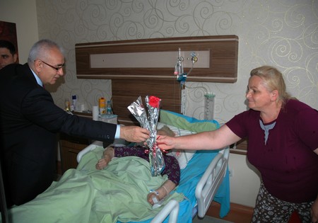 Rize Valisi Çakır El Öptü Eli Öpüldü 7