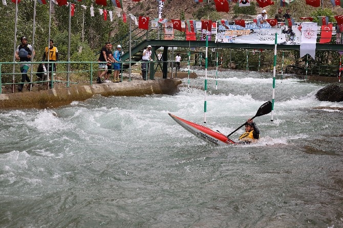 Artvin’de kano yarışları düzenlendi 2