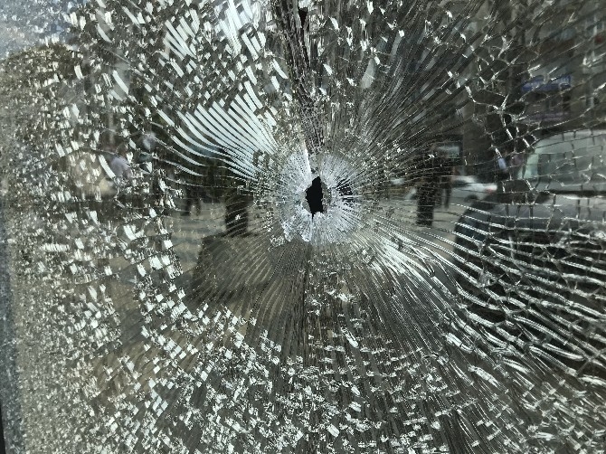 Yomra’da Belediye Başkanı Bıyık’a silahlı saldırı 10
