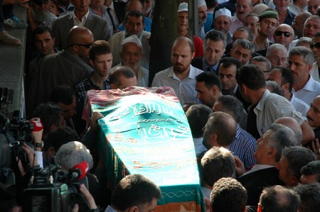 Erdoğan Teyzesi Meliha Er'in Rize'deki Cenaze Törenine Katıldı 101
