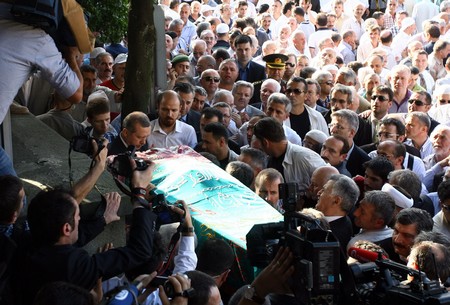 Erdoğan Teyzesi Meliha Er'in Rize'deki Cenaze Törenine Katıldı 103