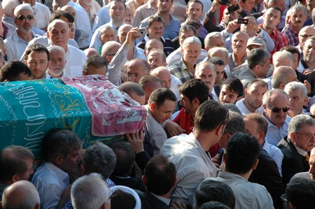 Erdoğan Teyzesi Meliha Er'in Rize'deki Cenaze Törenine Katıldı 105