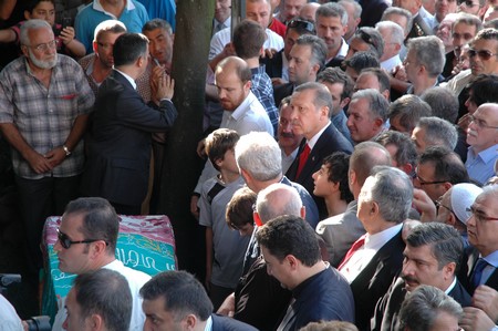 Erdoğan Teyzesi Meliha Er'in Rize'deki Cenaze Törenine Katıldı 43