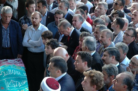 Erdoğan Teyzesi Meliha Er'in Rize'deki Cenaze Törenine Katıldı 94